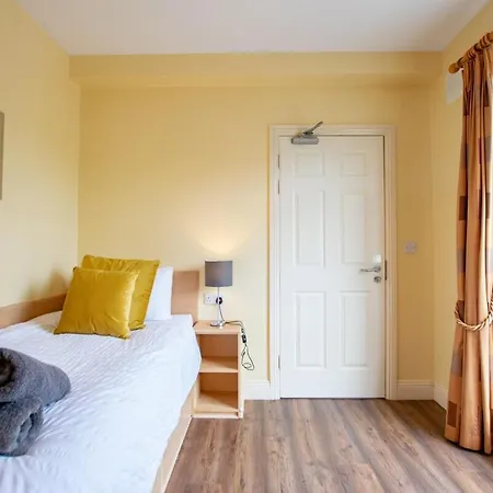 133 - Large Duplex House By Shortstays Holiday home